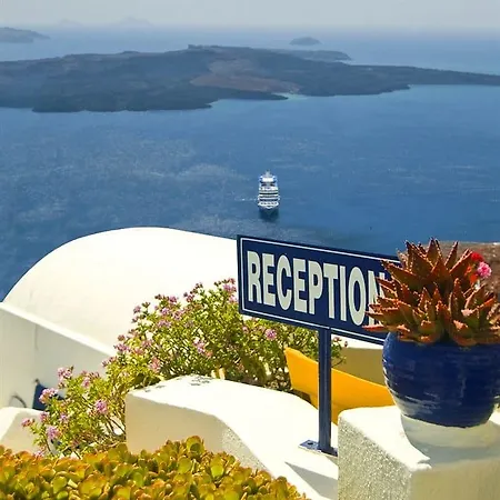 Chic Santorini Hotel Firostefani